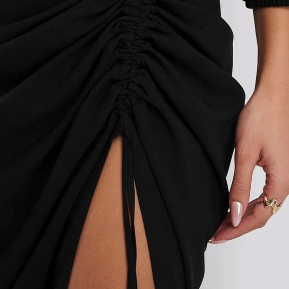 NA-KD - Gathered Midi Skirt - Picture 3 of 4